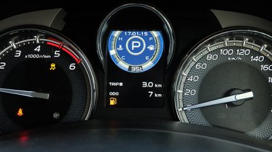 India-bound 2017 Isuzu MU-X (facelift) instrument cluster image
