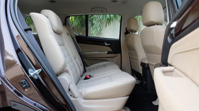 India-bound 2017 Isuzu MU-X (facelift) rear seat image