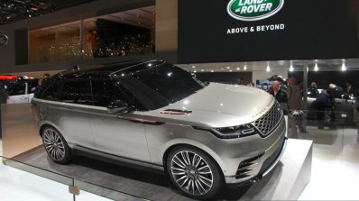 Range Rover Velar front three quarter at the Geneva Motor Show