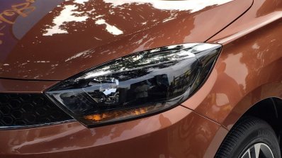 Tata Tigor headlamp