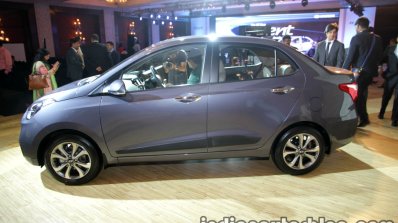 2017 Hyundai Xcent India launch side left