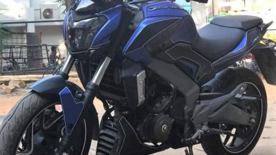 Bajaj Dominar 400 wrap by Wrapcraft front three quarter