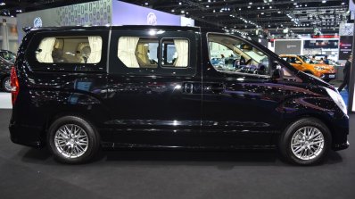 Hyundai Grand Starex profile at 2017 Bangkok International Motor Show