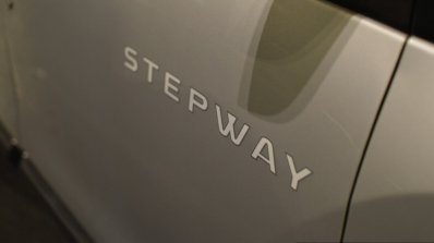 Renault Lodgy Stepway decal First Drive Review