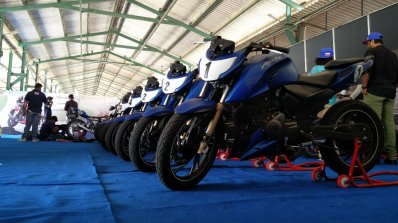 TVS Apache RTR 200 track experience at MMRT front view
