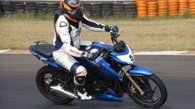 TVS Apache RTR 200 track experience at MMRT lean