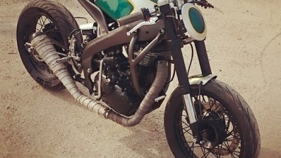 Yamaha R15 Tony 535 by Inline3 Cutom Motorcycles front three quarter