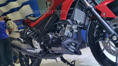 Yamaha V-Ixion R engine and radiator