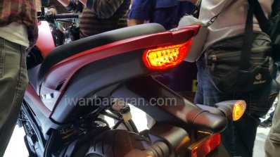 Yamaha V-Ixion R engine taillamp