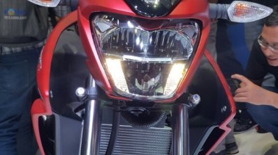 Yamaha V-Ixion R headlamp