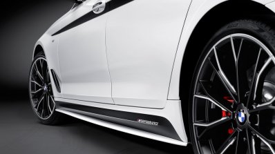 2017 BMW 5 Series BMW M Performance side skirt extension