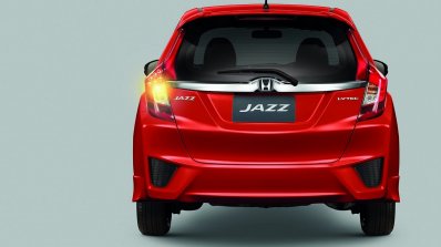 17 Honda Jazz Facelift Launched In Thailand Rs Variant Debuts