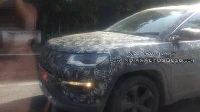 2017 Jeep Compass in motion spy shot India