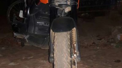 Honda Navi modified as KTM Duke 200 front wheel