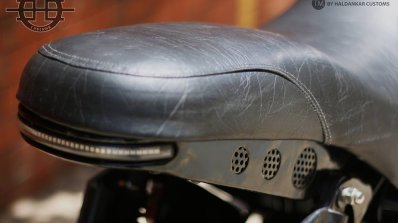 Royal Enfield Thunderbird 350 X350 by Haldankar Customs pillion seat