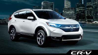 Saudi Arabian-spec 2017 Honda CR-V front three quarters right side