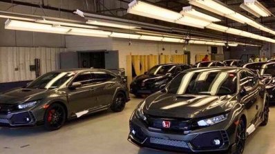 U.S.-spec 2017 Honda Civic Type R front three quarters