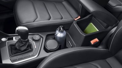 Volkswagen Tiguan studio front seat