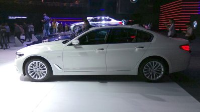 2017 BMW 5 Series Luxury Line side launched
