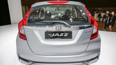 2017 Honda Jazz (facelift) V rear launched Malaysia