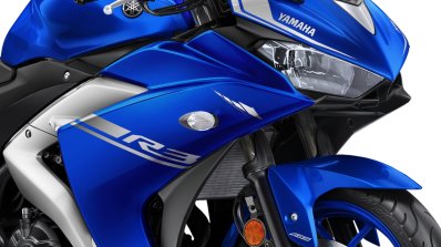 2017 Yamaha R3 Europe studio blue headlamp