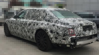 2018 Rolls-Royce Phantom rear three quarters spy shot