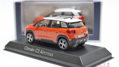 Citroen C3 Aircross rear three quarters scale model