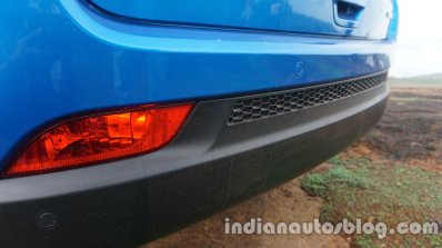 Jeep Compass bumper and reflector review