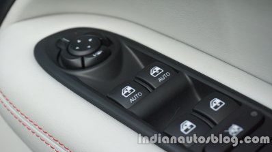 Jeep Compass switchgear review