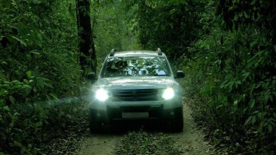 Renault Duster pickup headlamp in India
