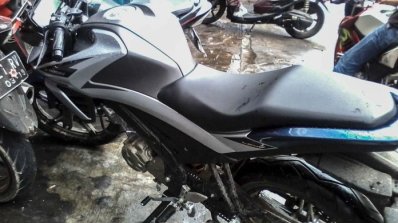 Yamaha V-Ixion R delivery Indonesia side