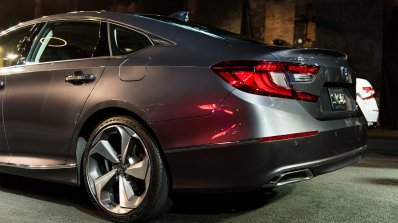 2018 Honda Accord 2.0T Touring rear quarter angle
