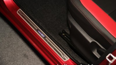 Datsun Redi-GO 1.0L door sill