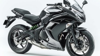 Kawasaki Ninja 400 grey front three quarter