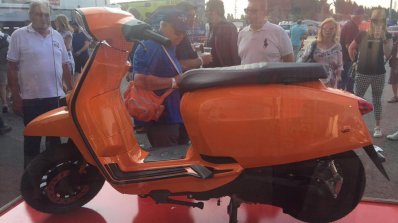 Lambretta V Special orange side left