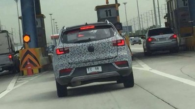 MG ZS (MG XS) rear spy shot