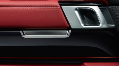 Range Rover SVAutobiography Interior Door Handle Detail