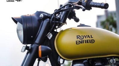 Royal Enfield Classic 350 in Matte Yellow by ParPin's Garage headlamp