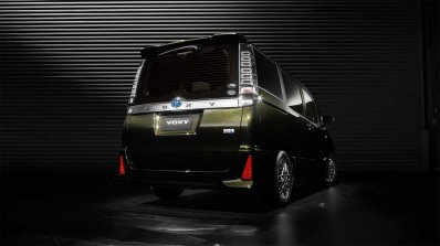 Toyota Voxy rear three quarters