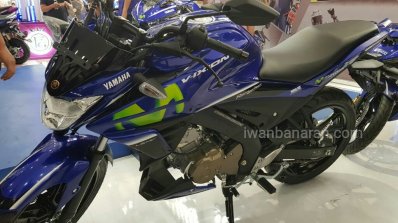 Yamaha V-Ixion Movistar front three quarter left