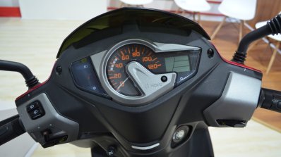 2017 Hero Maestro Edge at Nepal Auto Show instrument cluster