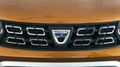2018 Dacia Duster (2018 Renault Duster) grille