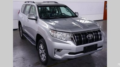 2018 Toyota Land Cruiser Prado (facelift) front three quarters right side spy shot
