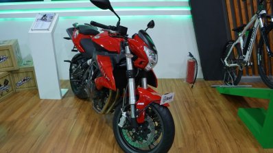 Benelli TNT 600i at Nepal Auto Show front suspension