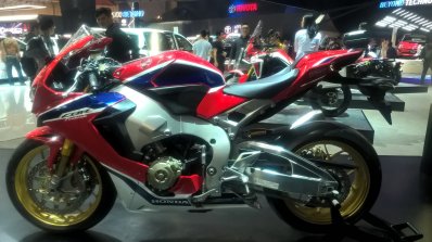 Honda CBR1000RR Fireblade SP left side at GIIAS 2017