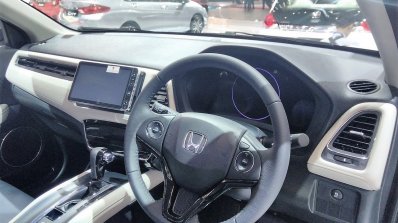 Honda HR-V Prestige dashboard at GIIAS 2017
