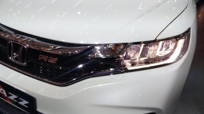 Honda Jazz Facelift RS at GIIAS 2017 headlight