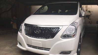 Hyundai H-1 Limited II exterior