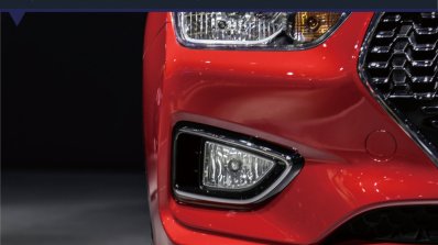Hyundai Reina fog lamp