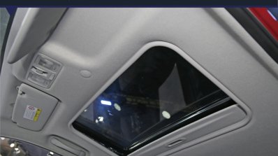 Hyundai Reina sunroof